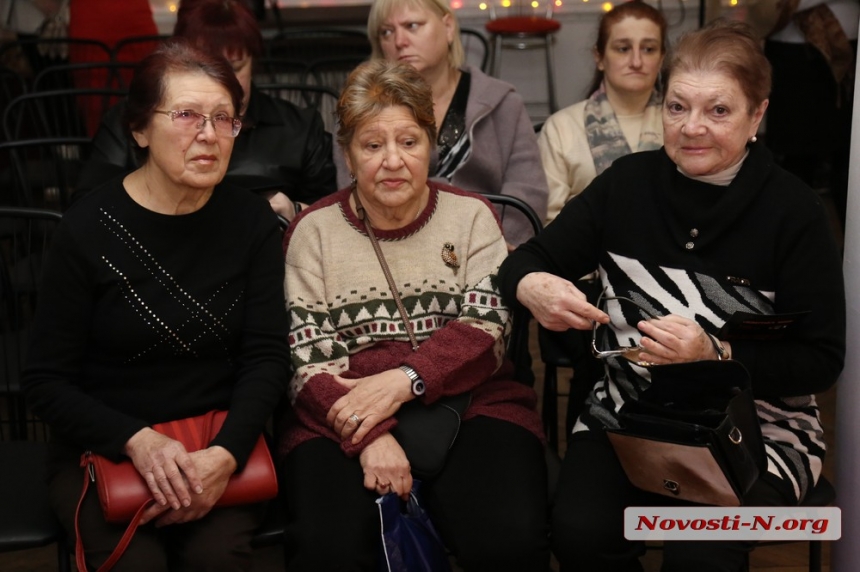 «Повертайся живим!»: у Миколаївському театрі підтримали військовослужбовців України (фото, відео)