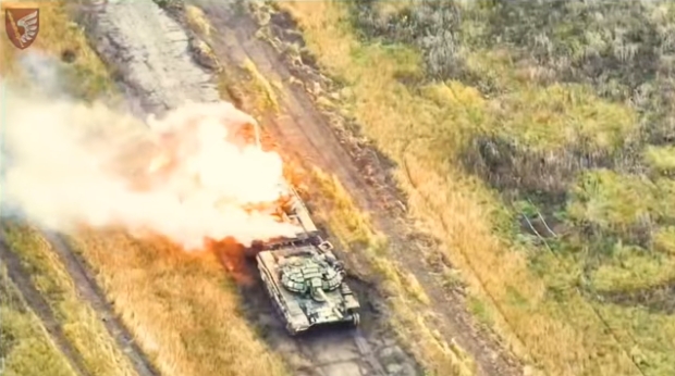 Николаевские десантники показали уничтожение вражеского танка высокоточным оружием (видео)