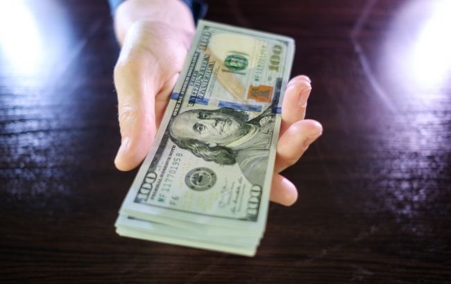 В Україні з'явилися мічені долари, які ніде не беруть (фото)