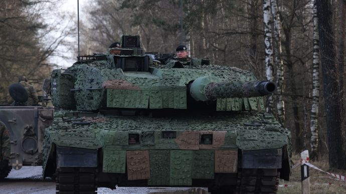 З понад 200 танків Leopard 2 Німеччина може передати Україні 19, – ЗМІ