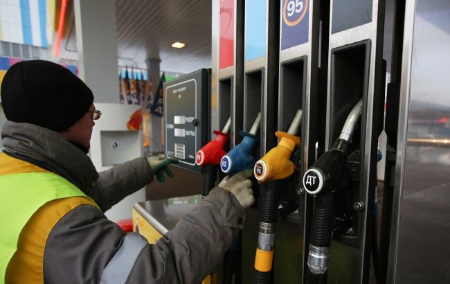 ЄС хоче запровадити ліміт цін на російський дизель, - Bloomberg