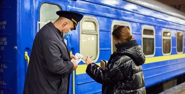 «Укрзализныця» из-за перекупщиков изменила схему продажи билетов