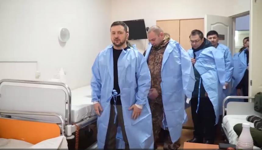 Зеленский в Николаеве проведал раненных воинов. Новости :section-UKR.NET.