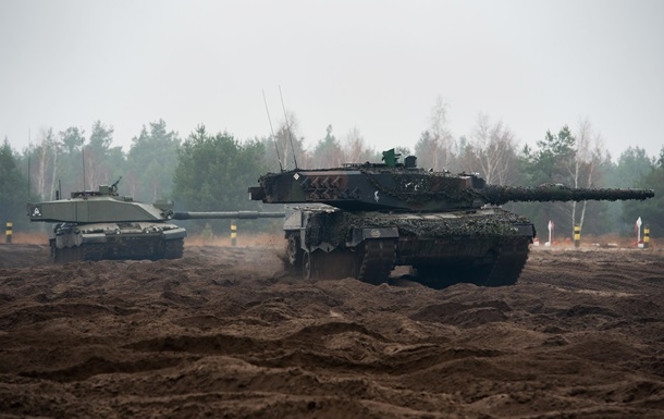 Кулеба назвал число западных танков для Украины