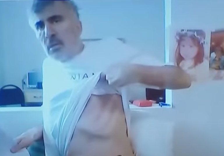 Саакашвілі показав виснажене тіло: відео з лікарні у Тбілісі