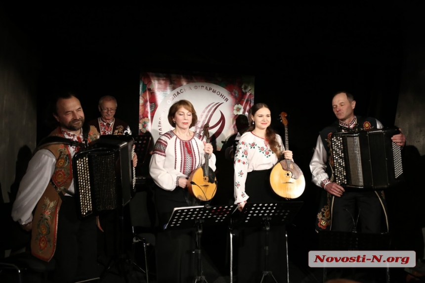 Музыкальные узоры: в Николаеве прозвучали композиции в исполнении прославленного коллектива (фото,  видео)