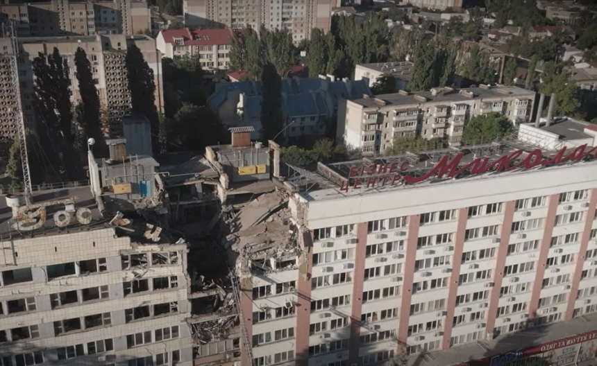 Город не сдался, но какой ценой: разрушения Николаева показали с высоты птичьего полета (видео)