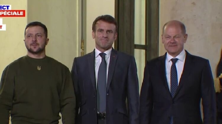 Зеленський у Франції зустрівся з Макроном та Шольцем (відео)