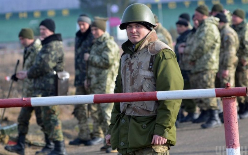 Мобилизация в Украине: юрист объяснил, могут ли вручить повестку за границей