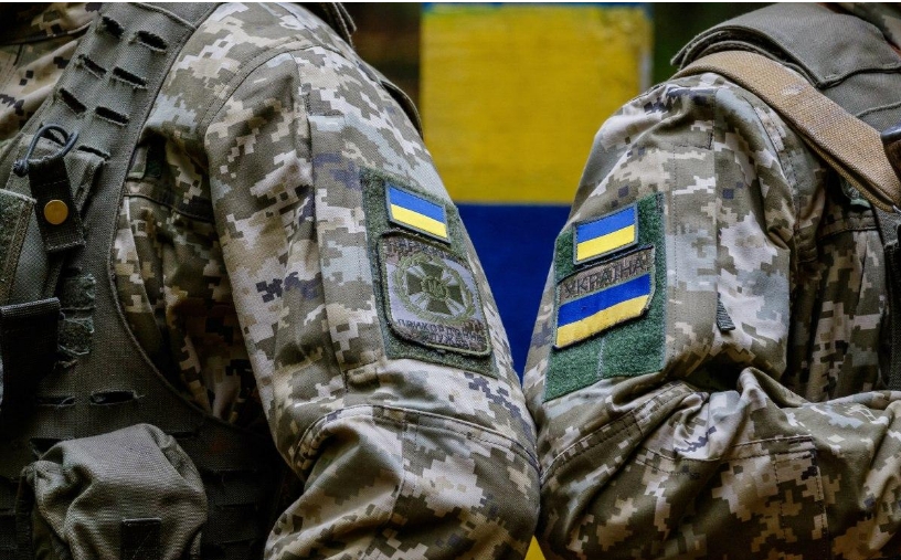 В Украине расширили список чиновников, которых будут выпускать за границу