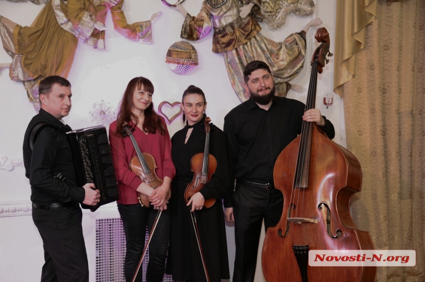 З любов'ю та музикою: у миколаївському театрі відбувся концерт артистів філармонії (фото, відео)