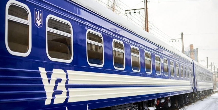 Полотно восстановлено: движение поездов в Херсон возобновят уже завтра