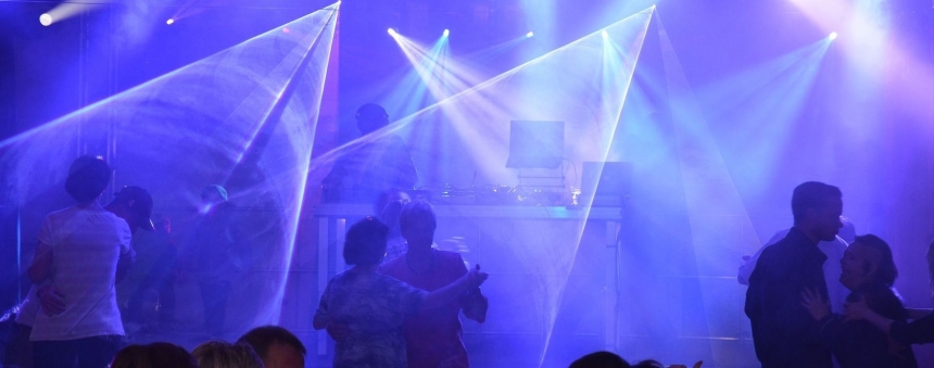 В клубе Полтавы подростки «отрывались» под российскую музыку, потому что им «надоела война»