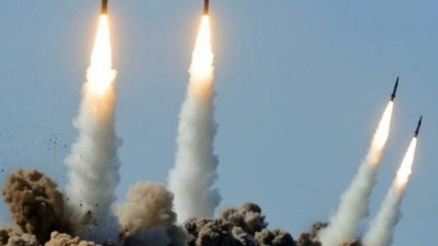 Нічний масований ракетний обстріл: над Миколаївською областю збили 6 ворожих ракет