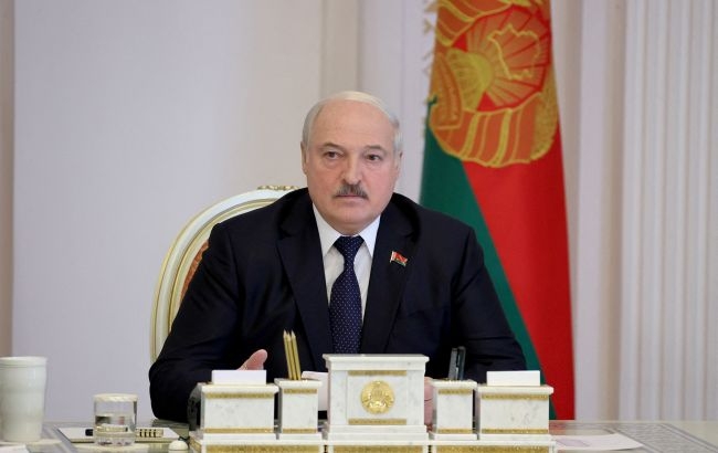 Лукашенко надумав виготовляти у Білорусі російські Су-25