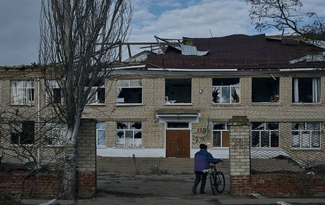 Россияне разрушили все крупные здания в Гуляйполе