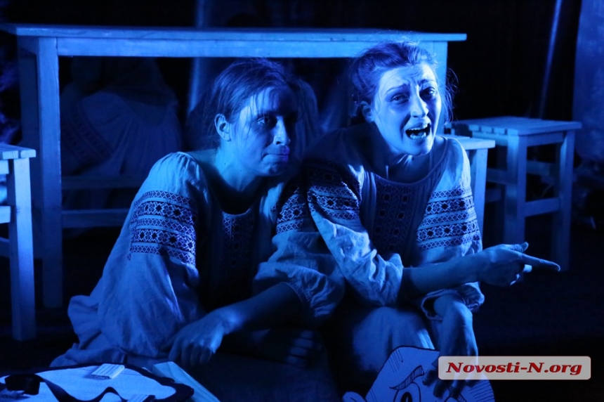 Франко с долей экспрессионизма: «Украдене щастя» на сцене николаевского театра (фоторепортаж)
