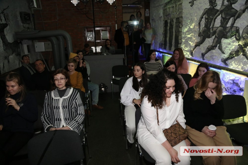 Трагедия войны в Украине через призму Второй мировой: Гастроли ProEnglish theatre в Николаеве (фоторепортаж)
