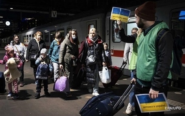 Третина українських біженців у ЄС хочуть повернутися додому, - опитування