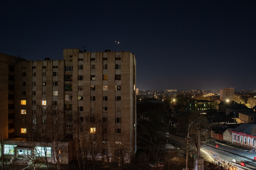 Фотограф показав парад планет у небі над Миколаєвом