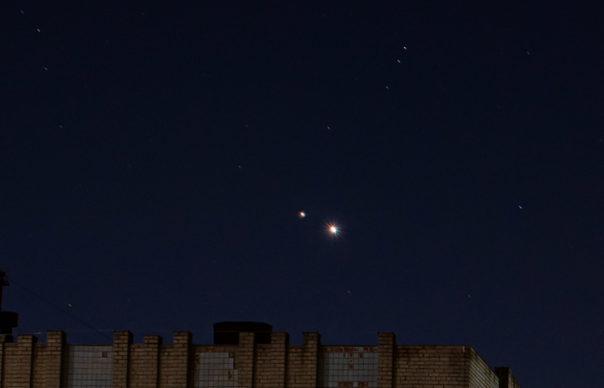 Фотограф показал парад планет в небе над Николаевом