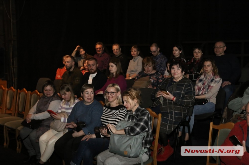 Трилер на сцені: у Миколаївському театрі відбулася репрезентація вистави «Горгони» (фоторепортаж)