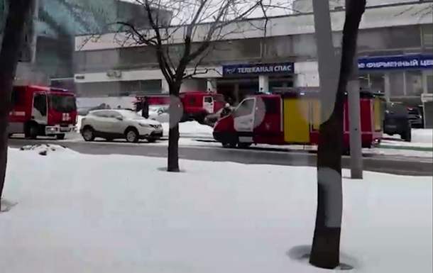 В Москве горело здание, где размещен телеканал (видео)