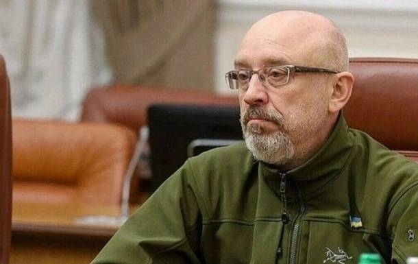 Кожен має вміти користуватися зброєю: міністр оборони розповів бачення України після війни