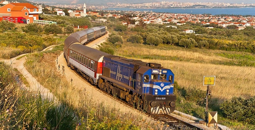 В Хорватии разрешили украинским беженцам бесплатно ездить на поездах