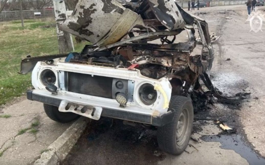 На Херсонщине взорвали автомобиль командира взвода «патрульно-постовой службы» (видео)