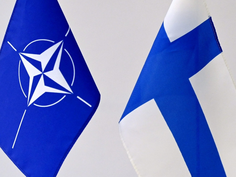 Президент Финляндии подписал закон о вступлении в НАТО