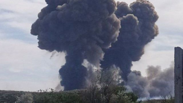«Вичищають» 30-кілометрову смугу від окупантів: Гуменюк про вибухи у Криму