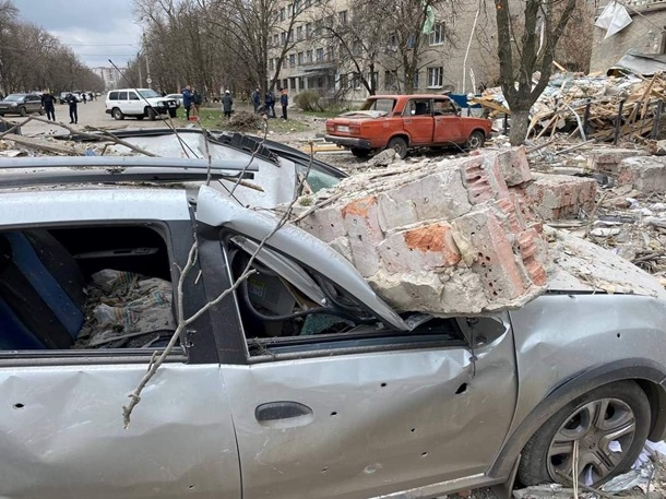 Ракетный удар по Славянску: выросло количество погибших и пострадавших