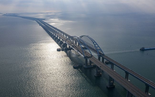 Оккупанты потеряли на Крымском мосту пять бронеавтомобилей 