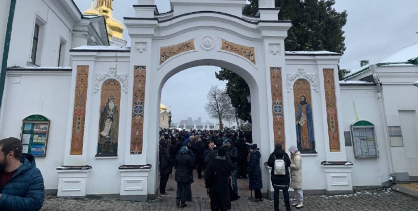 Ченці УПЦ МП відмовилися залишати Києво-Печерську Лавру