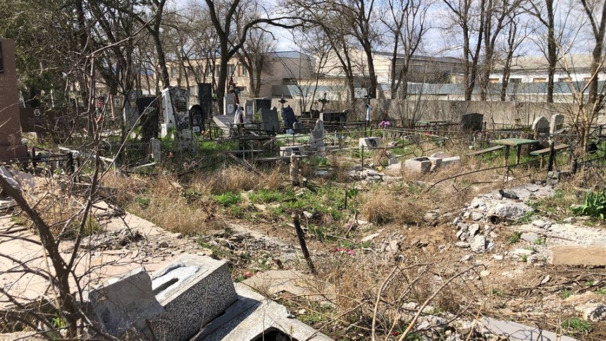 Миколаївські цвинтарі всіяні снарядами та вибухонебезпечними предметами