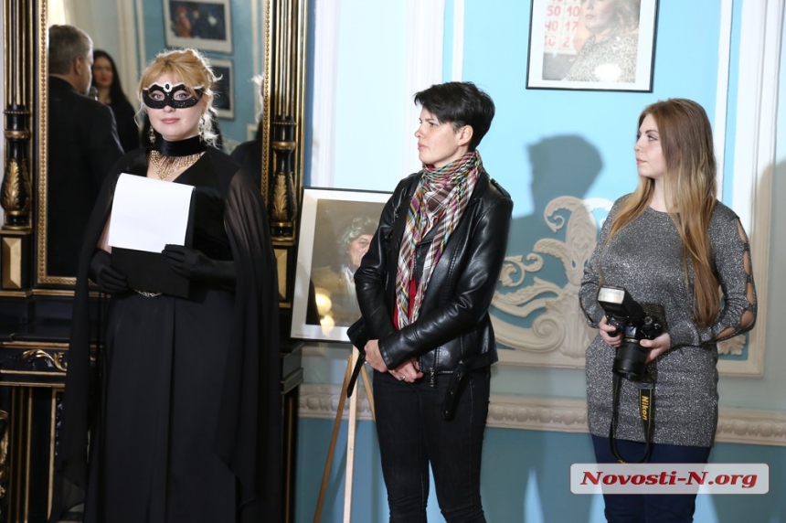 У Миколаївському театрі відкрилася виставка миколаївських фотохудожників (фоторепортаж)