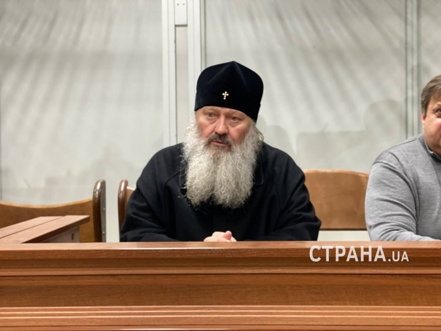 Обрання запобіжного заходу митрополиту Павлу: суд передумав і продовжив засідання