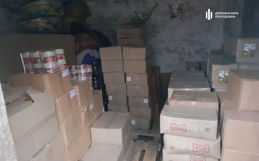 ДБР виявило склад, де ховали крадену продукцію, що призначалася для ЗСУ