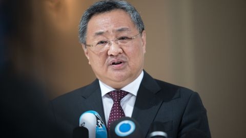 Посол Китаю в ЄС назвав «риторикою» заяву про «безмежну дружбу» з Росією