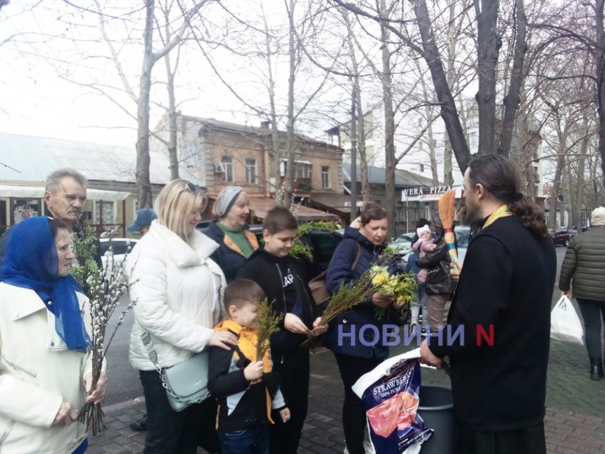 В Николаеве православные празднуют Вербное воскресенье (фото)