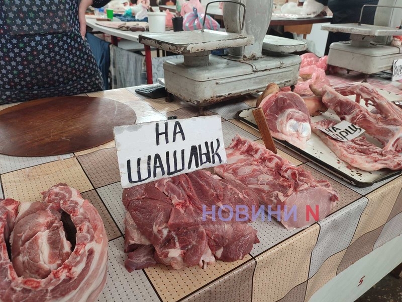 Ажіотаж на передвеликодньому ринку в Миколаєві: ціни на основні продукти (фоторепортаж)