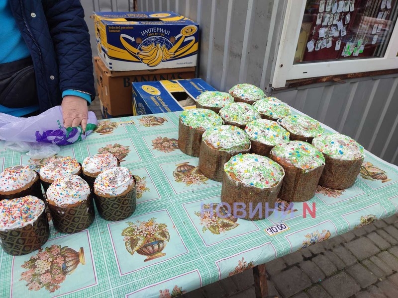 Ажиотаж на предпасхальном рынке в Николаеве: цены на основные продукты (фоторепортаж)