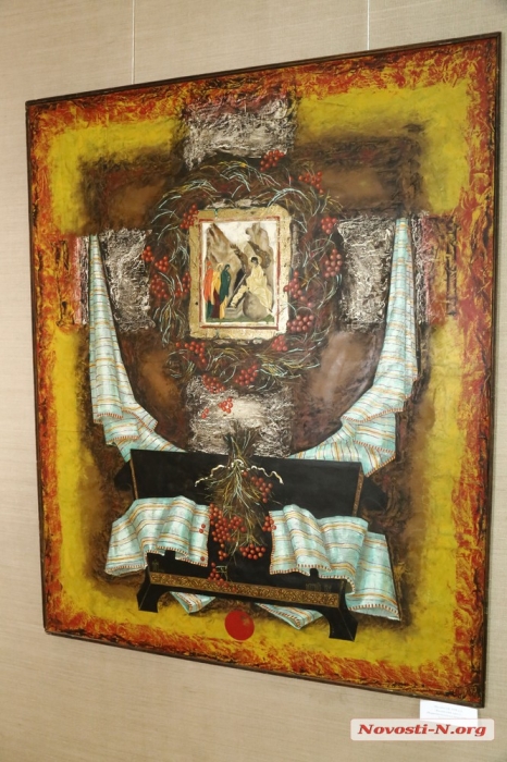 «В єднанні з Богом»: в Николаевском музее открылась выставка икон и культовой живописи (фоторепортаж)