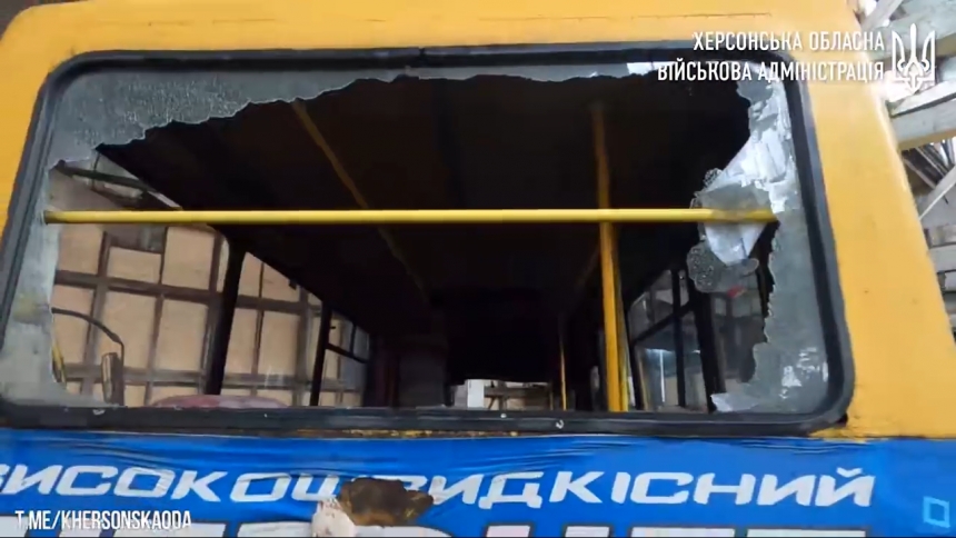 Россияне нанесли удар по автобусному парку в Херсоне: в ОВА показали последствия