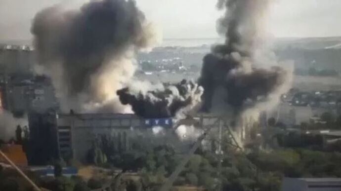 Оккупанты обстреляли Сумскую область - пострадало 5 общин, горело поле