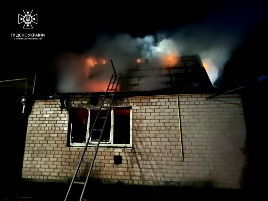 В Новой Одессе из-за короткого замыкания горел гараж: от огня спасены два жилых дома