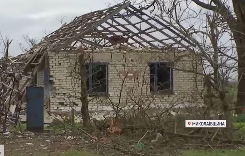 Фронт ушел, а с ним и жизнь: мертвое село под Снигиревкой утопает в минах (видео)