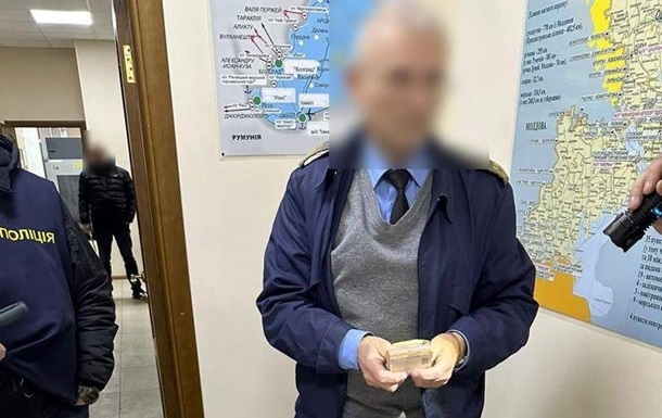 Инспектора Одесской таможни будут судить за взяточничество