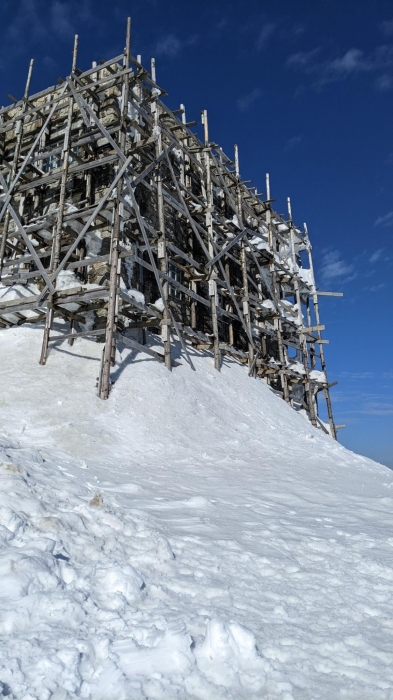 В ГСЧС предупредили об опасности схождения лавин в Карпатах